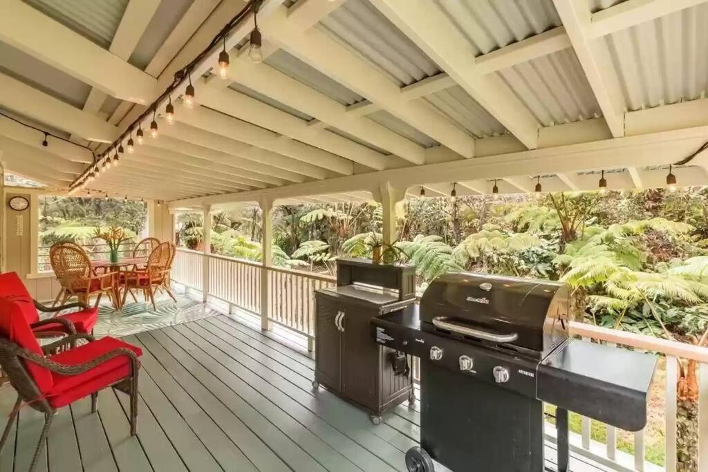 Hau'Oli Place Tiki Cottage In โวลคาโน ภายนอก รูปภาพ